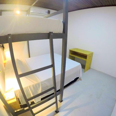 Hostel Da Milla Presidente Figueiredo Eksteriør billede