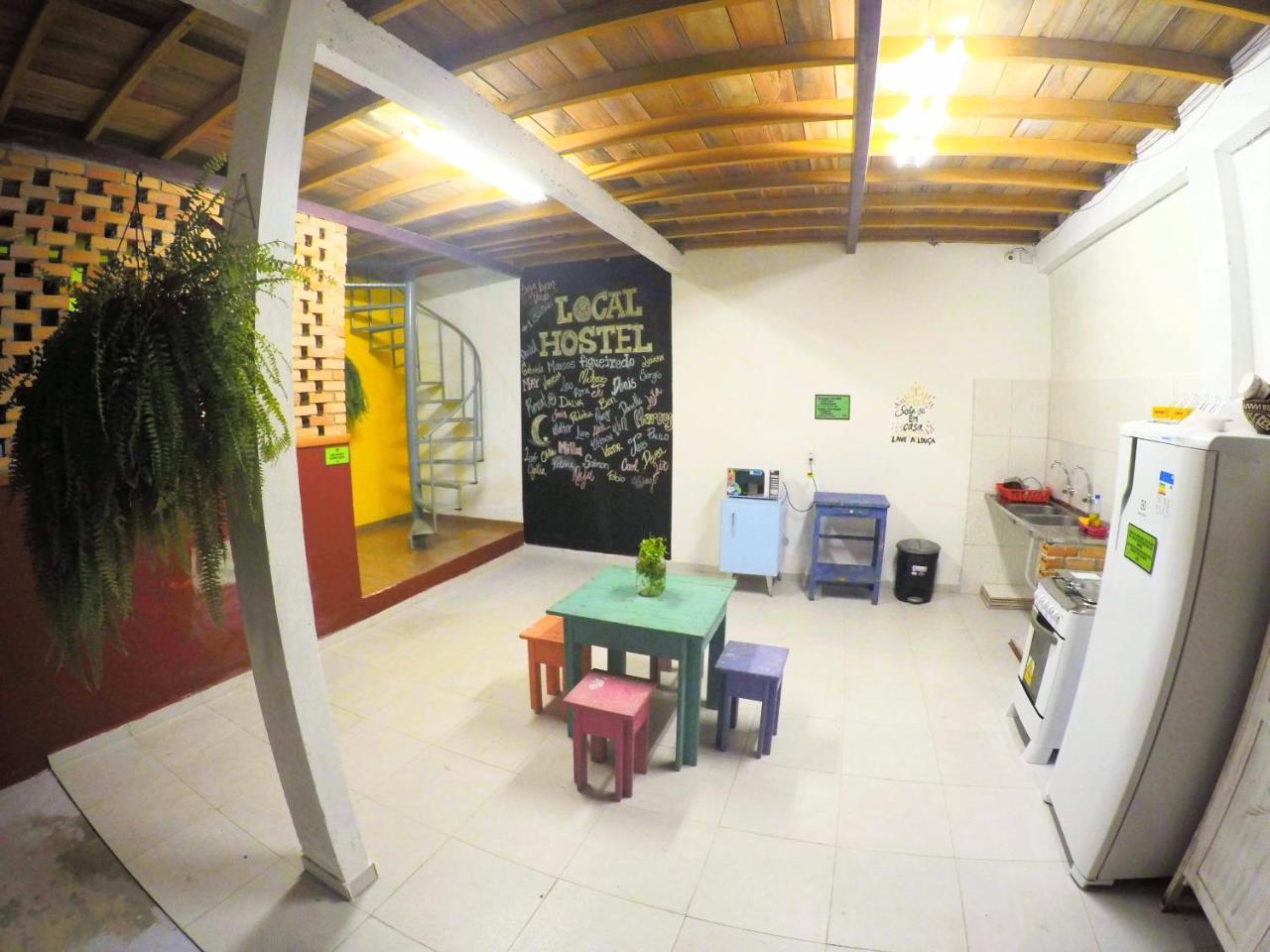 Hostel Da Milla Presidente Figueiredo Eksteriør billede