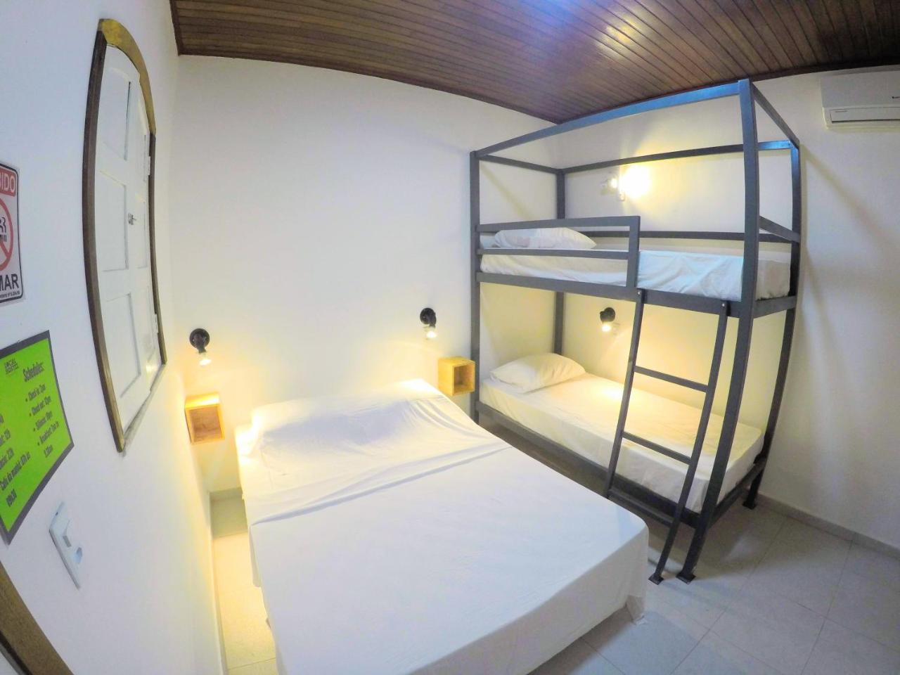 Hostel Da Milla Presidente Figueiredo Eksteriør billede