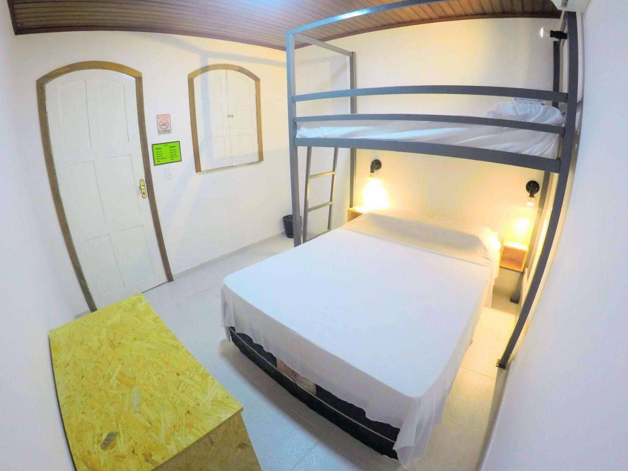 Hostel Da Milla Presidente Figueiredo Eksteriør billede