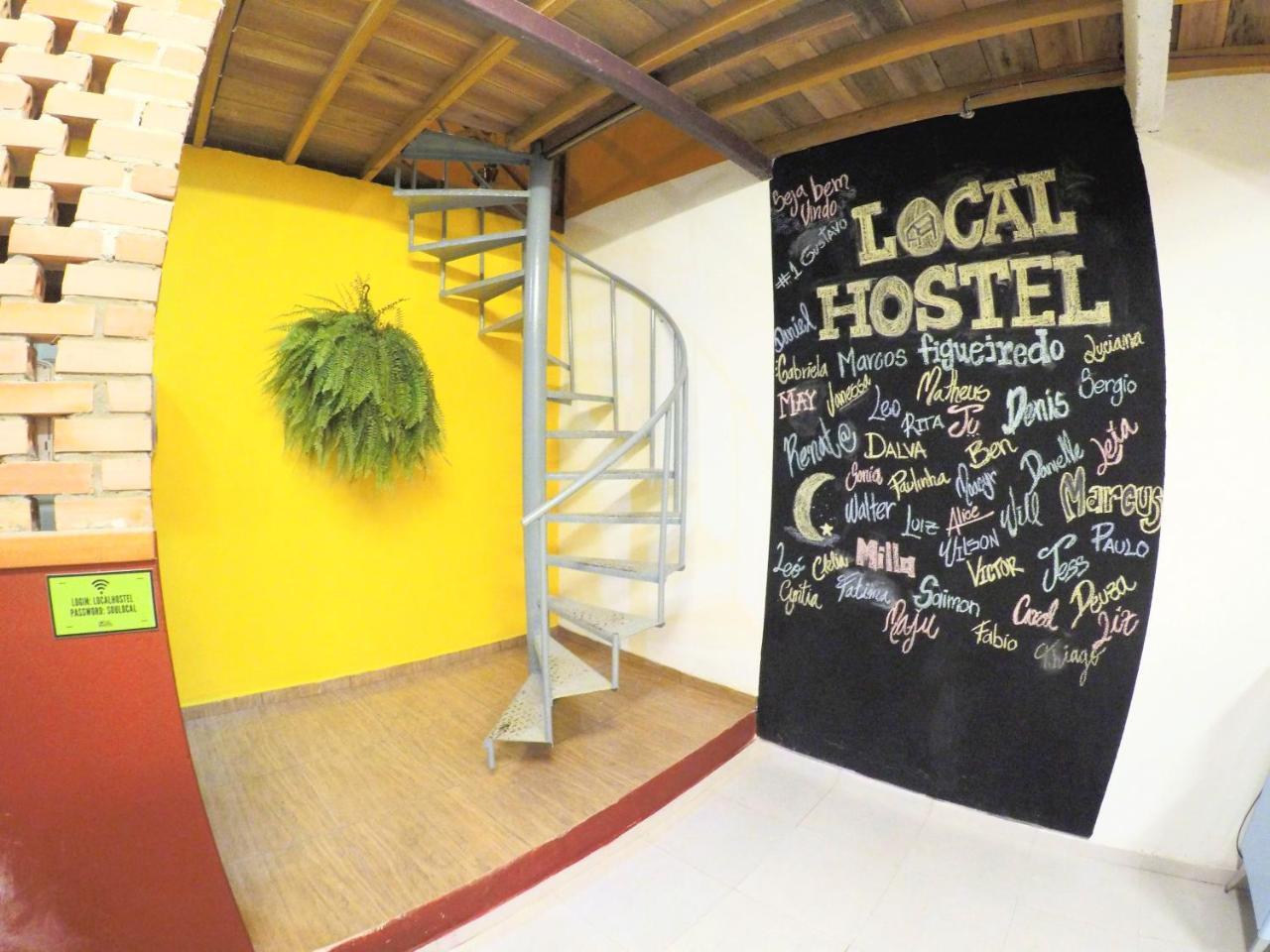 Hostel Da Milla Presidente Figueiredo Eksteriør billede