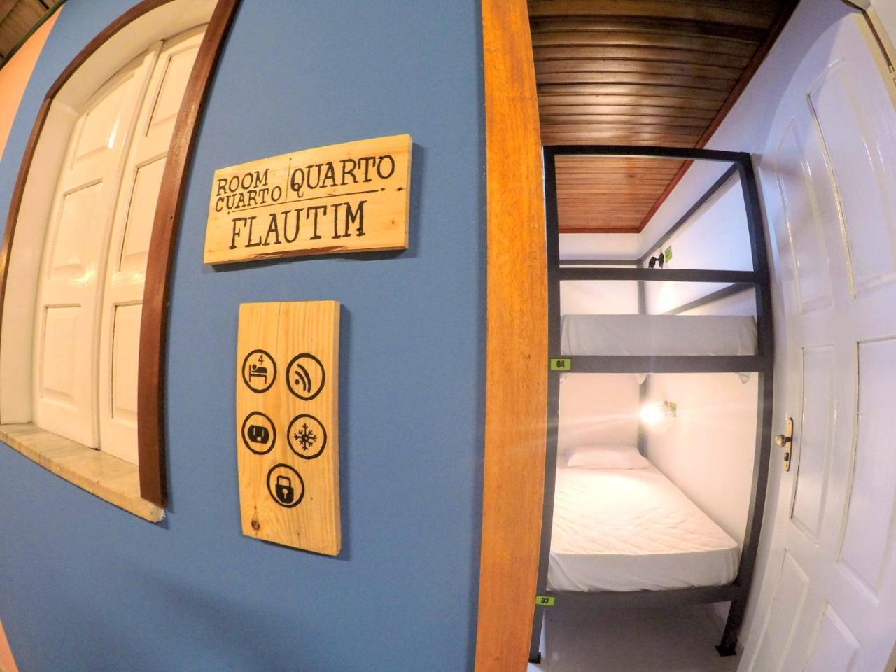 Hostel Da Milla Presidente Figueiredo Eksteriør billede